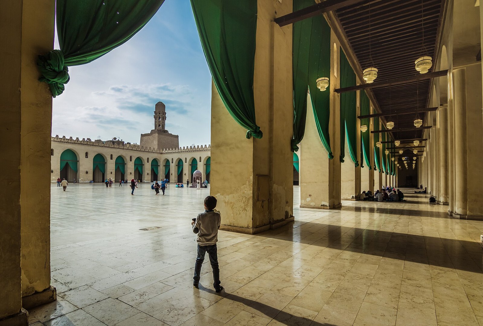 مشهد من جامع الحاكم بأمر الله