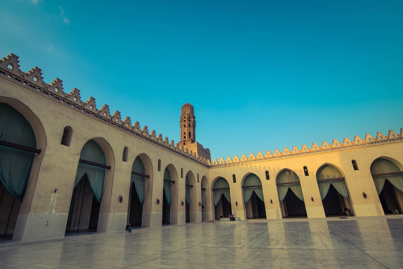 مشهد من جامع الحاكم بأمر الله