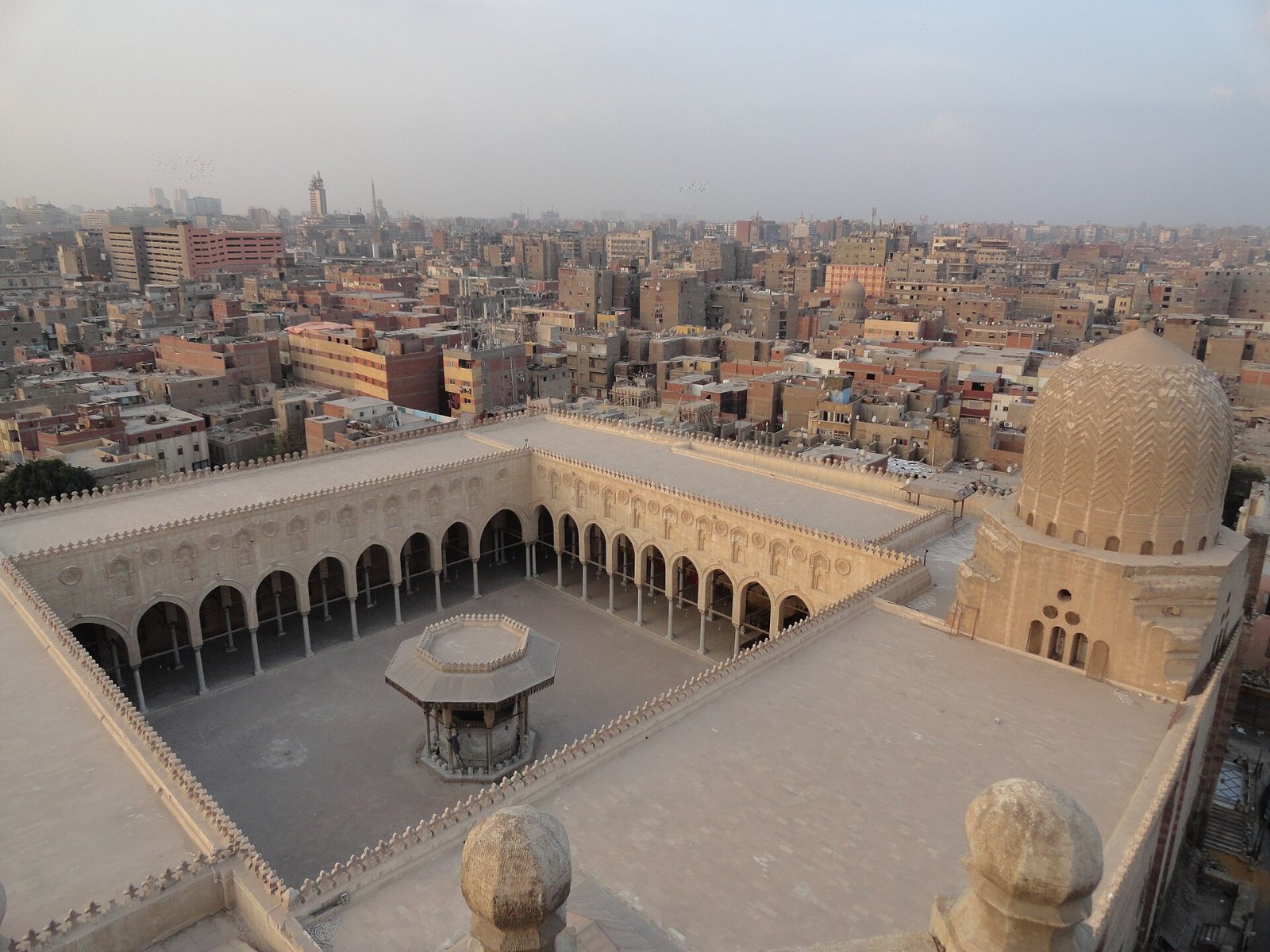 مشهد من جامع المؤيد شيخ