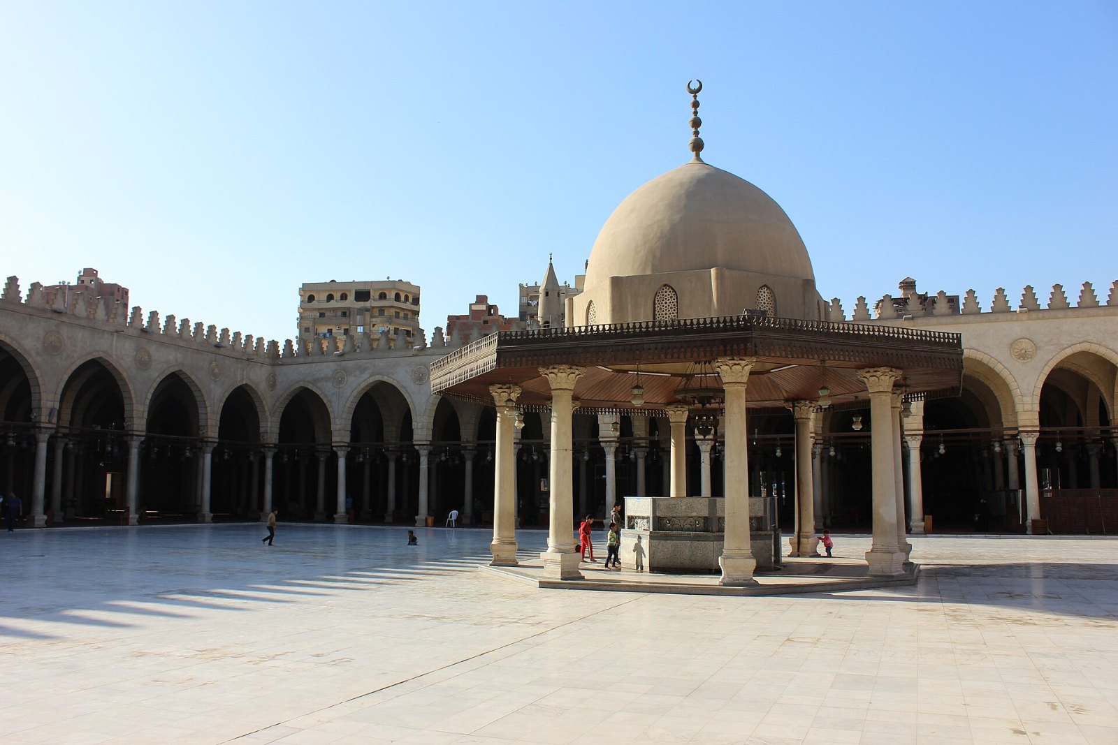 مشهد من جامع عمرو بن العاص