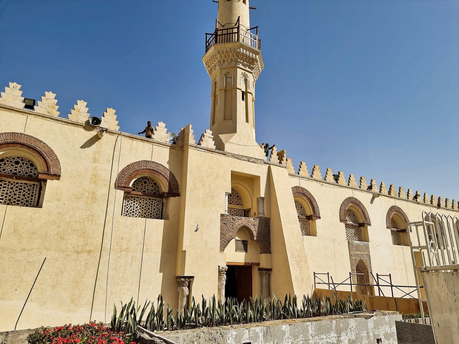 مشهد من جامع عمرو بن العاص