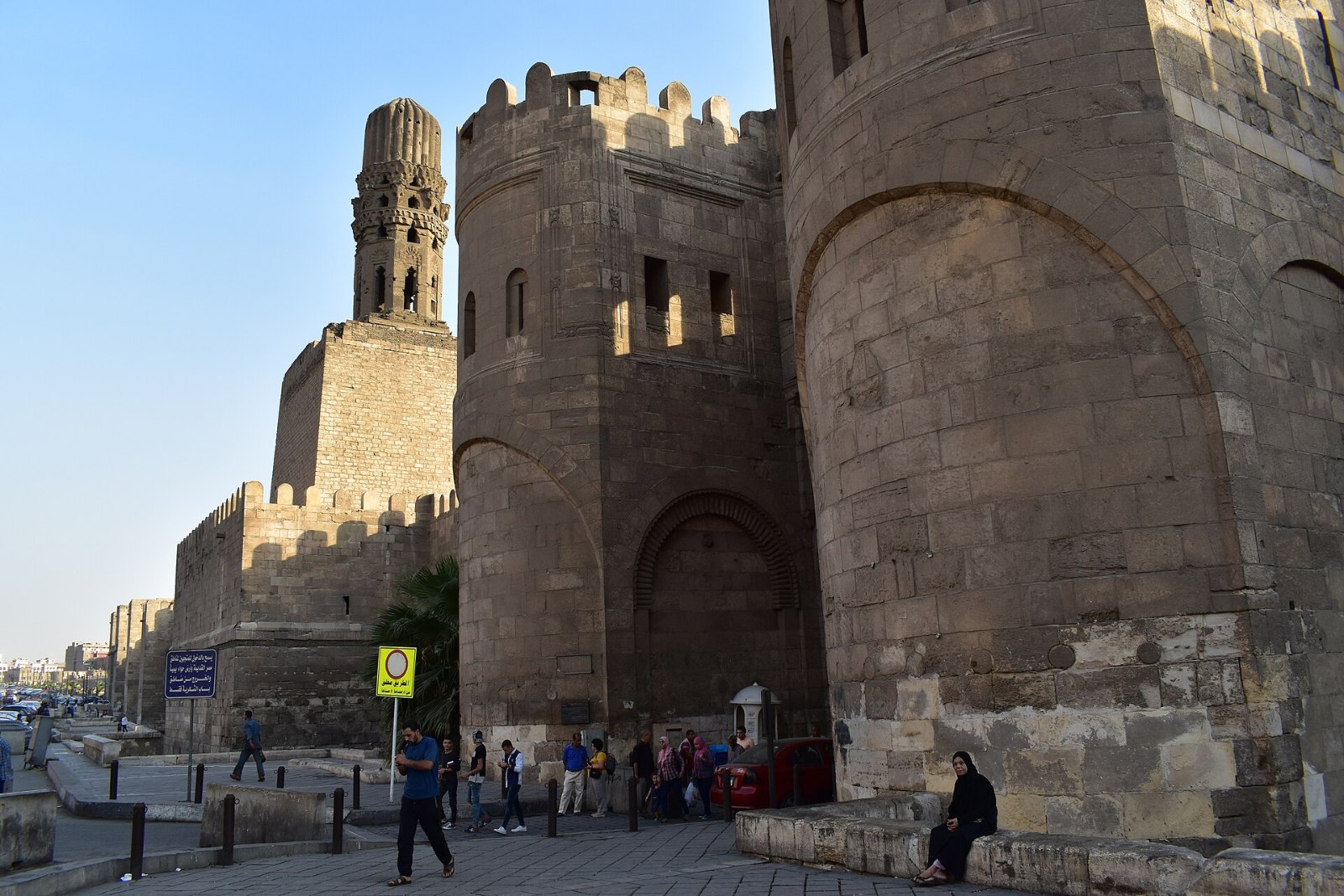 مشهد من باب الفتوح
