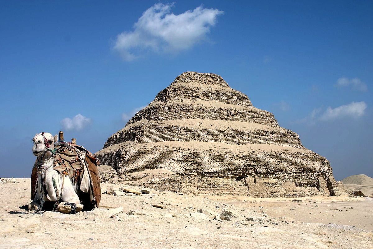 سقارة وهرم زوسر المدرج