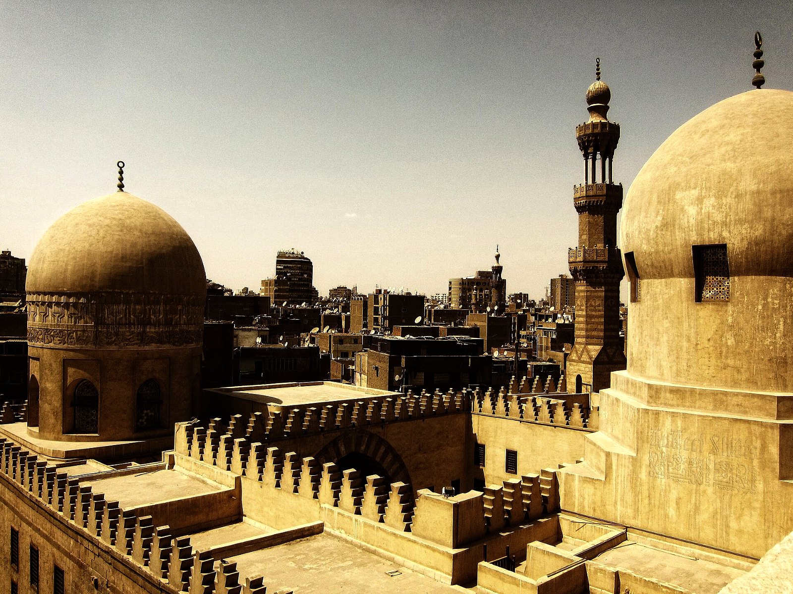 مدرسة الأمير صرغتمش، صورة مرجعية من ويكيميديا كومنز